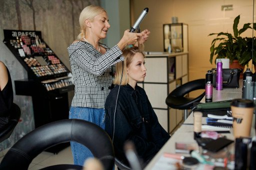 The Ultimate Guide to a Perfect Hair and Makeup Salon Experience